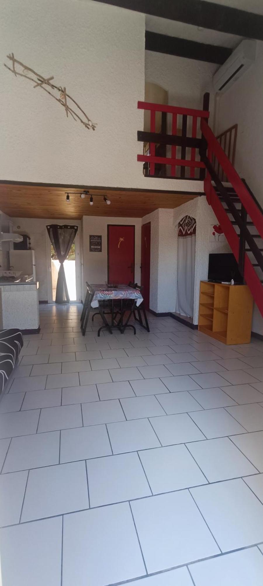 Gite la Capelle Roquefort des corbières Aude Esterno foto