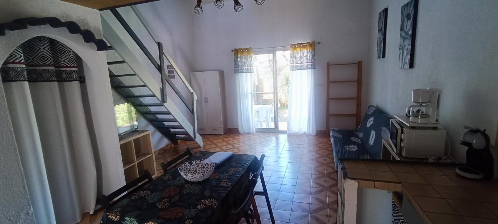 Gite la Capelle Roquefort des corbières Aude Esterno foto