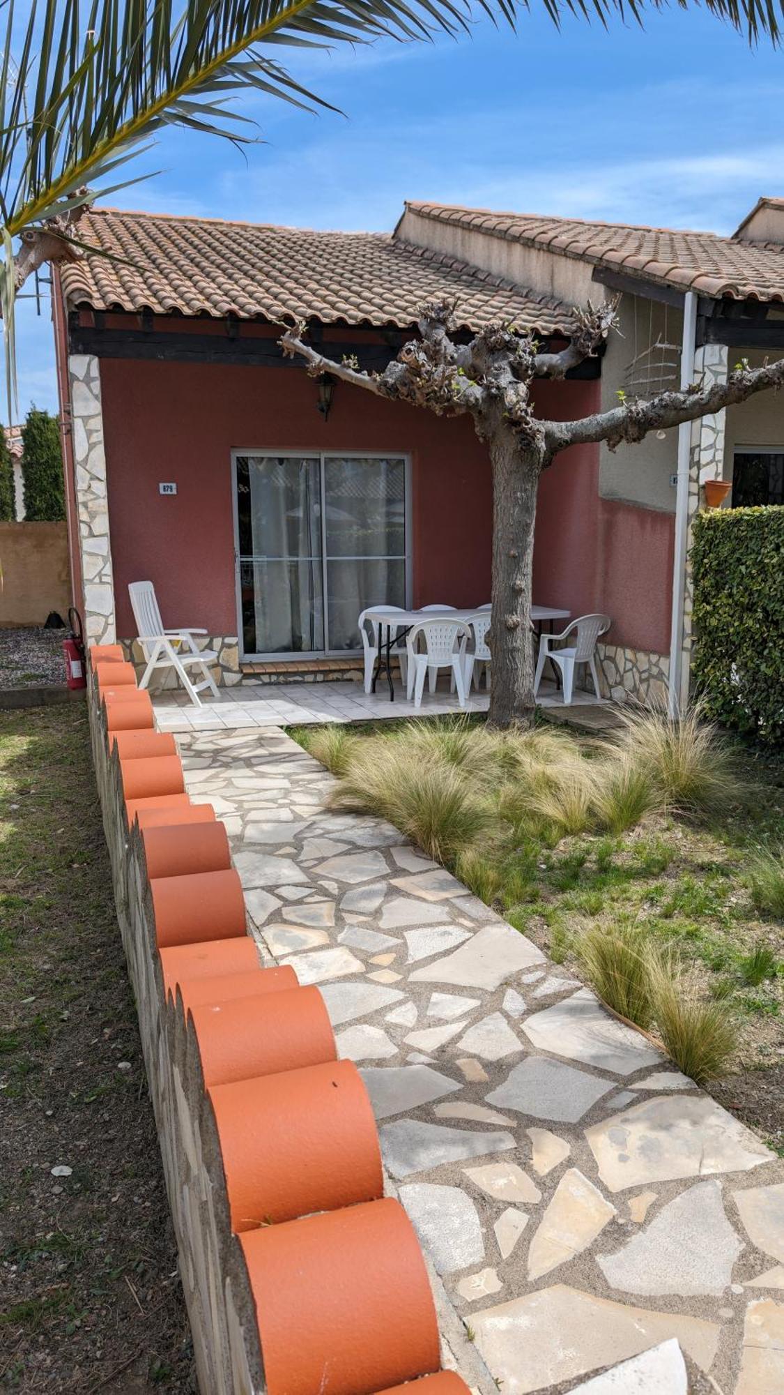 Gite la Capelle Roquefort des corbières Aude Esterno foto