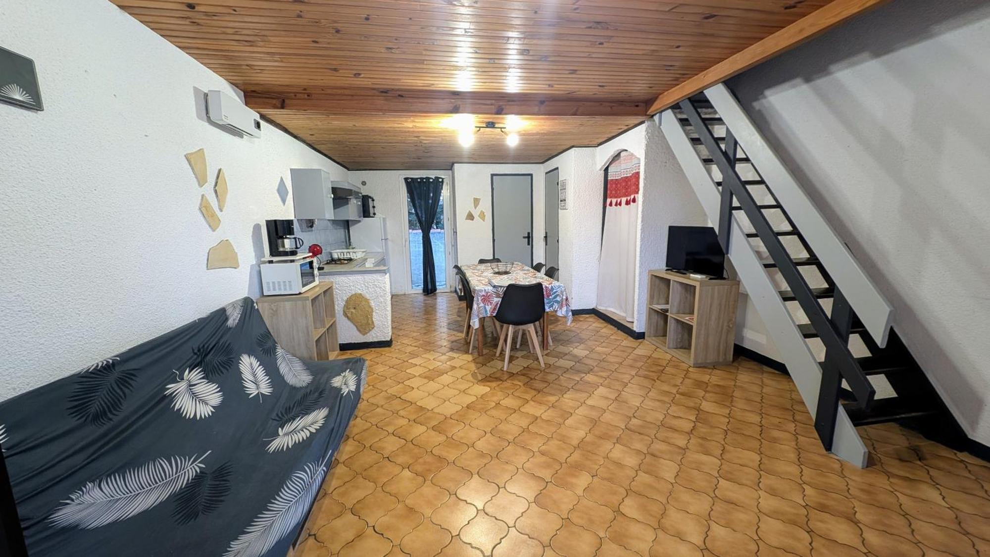 Gite la Capelle Roquefort des corbières Aude Camera foto