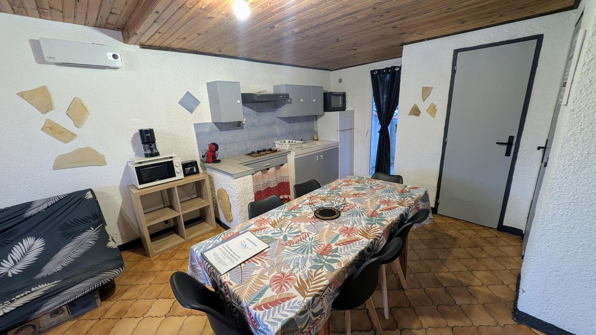Gite la Capelle Roquefort des corbières Aude Camera foto