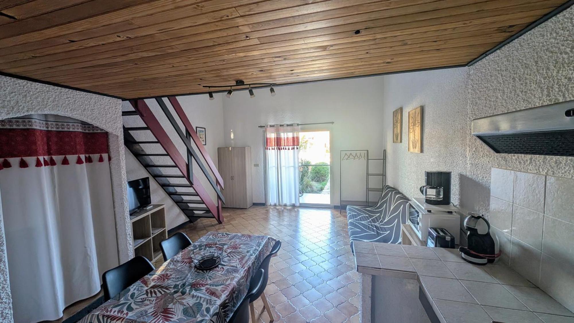 Gite la Capelle Roquefort des corbières Aude Camera foto