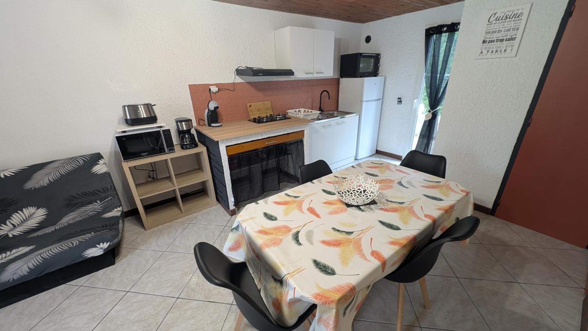 Gite la Capelle Roquefort des corbières Aude Camera foto