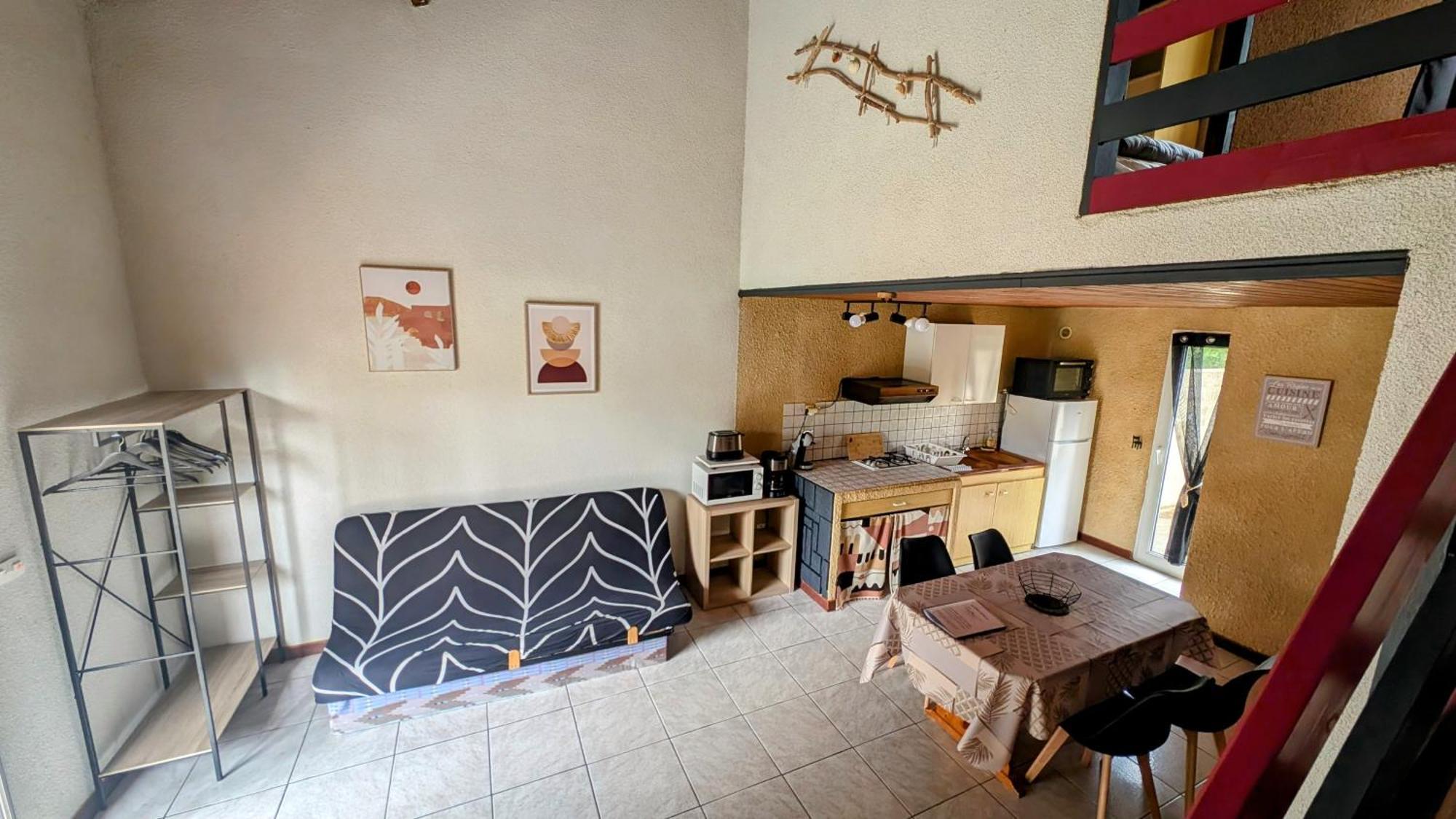 Gite la Capelle Roquefort des corbières Aude Camera foto