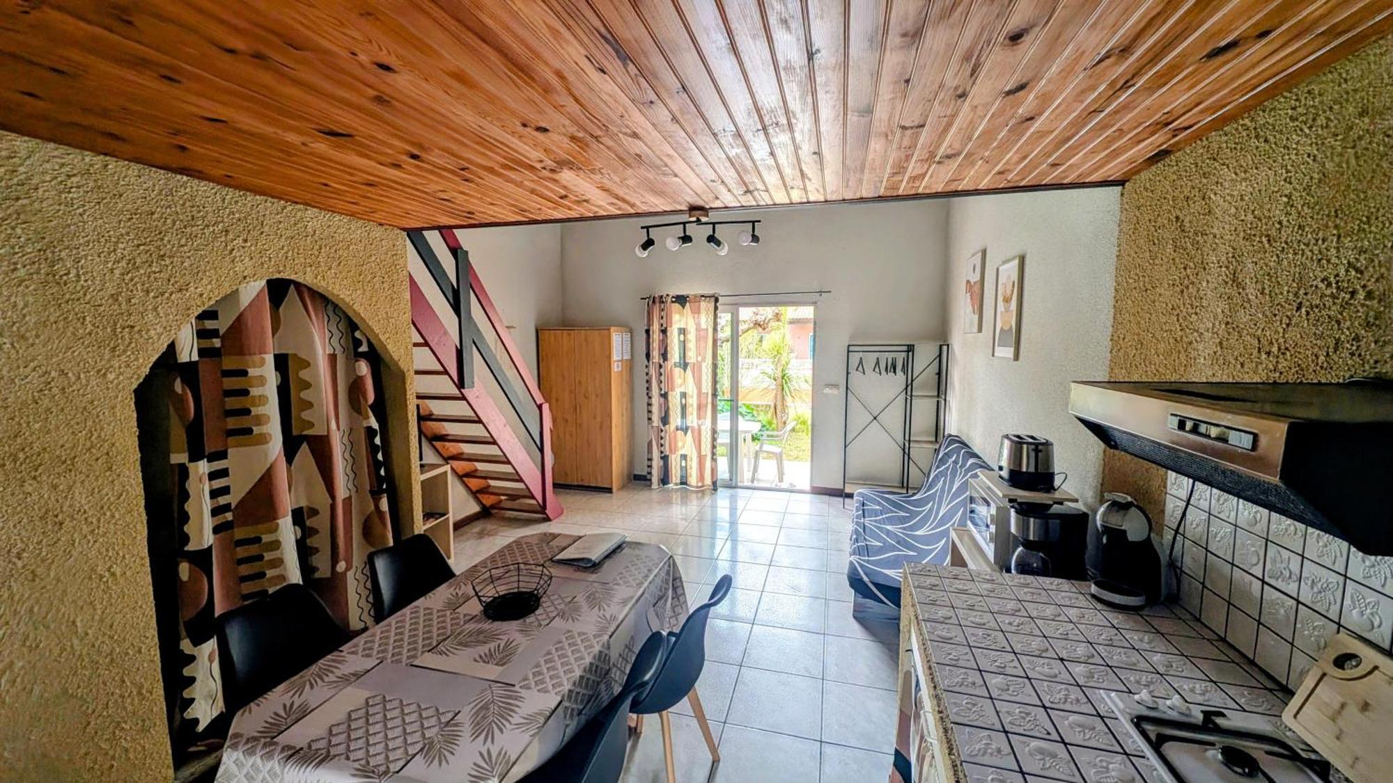 Gite la Capelle Roquefort des corbières Aude Camera foto
